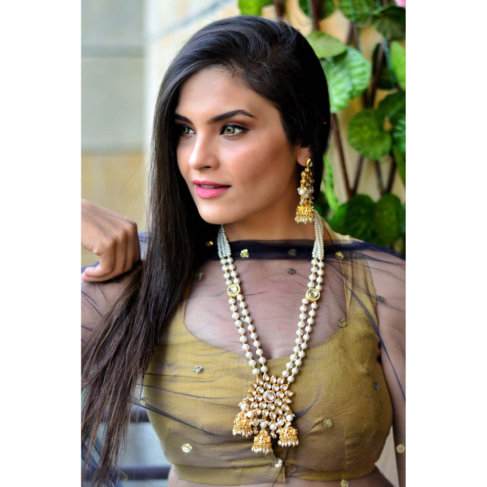 SWABHIMANN Palak White Gold Plated Kundan Long Necklace with Earrings and Maang Tikka