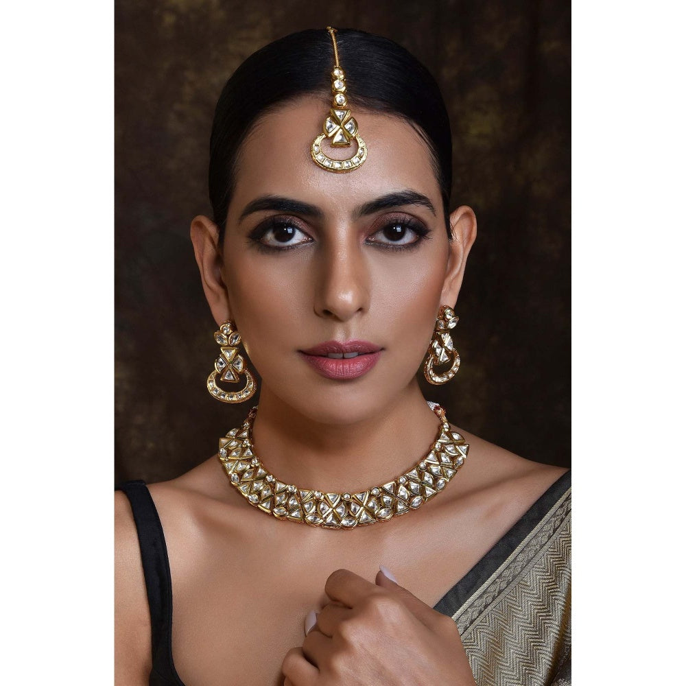SWABHIMANN Chandara Gold Plated Kundan Short Necklace with Earrings Set