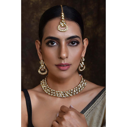 SWABHIMANN Chandara Gold Plated Kundan Short Necklace with Earrings Set