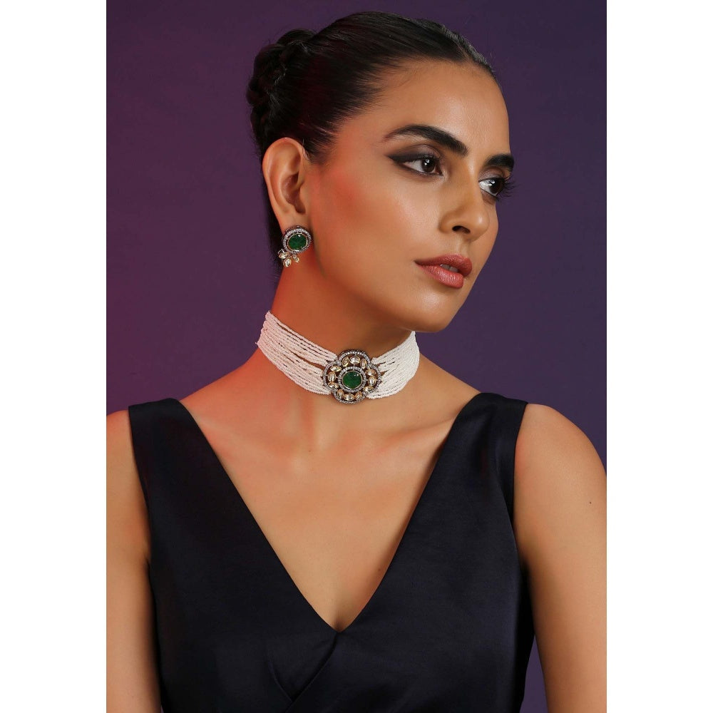 SWABHIMANN Ombre Green Silver Plated Polki Choker Necklace with Earrings Set