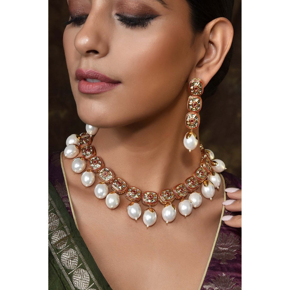 SWABHIMANN Shifira White Gold Plated Pearl Short Necklace Set