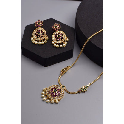 SWABHIMANN Ahrika Red and Green Jadau Kundan Pendant Set