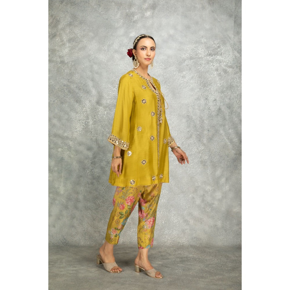 Tanu Malhotra Green Mirror Embroidered Kurta with Salwar and Dupatta (Set of 3)