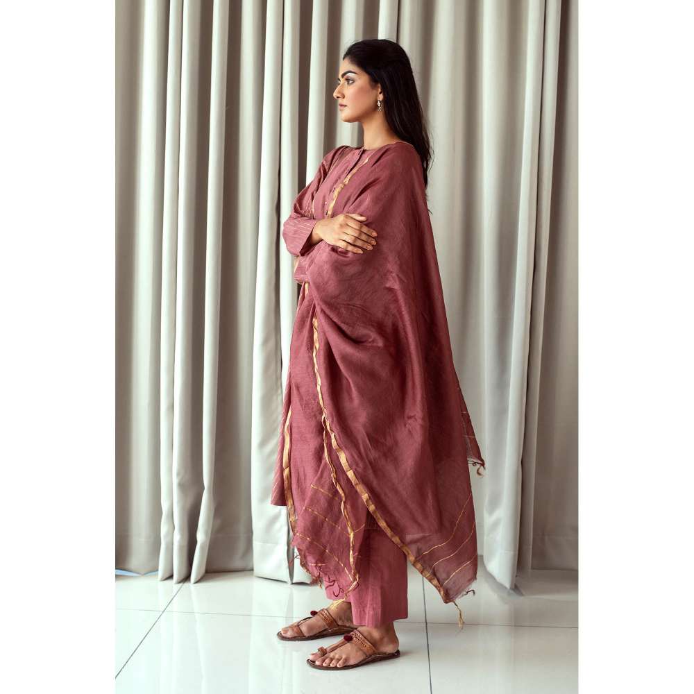 Taro India Rouge Pink & Gold Anarkali Kurta (Set of 3)