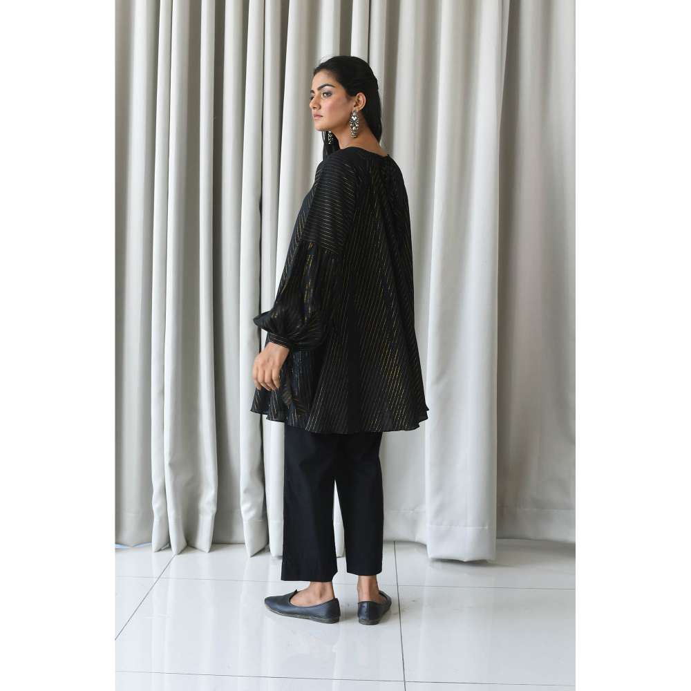 Taro India Black & Gold Kurti