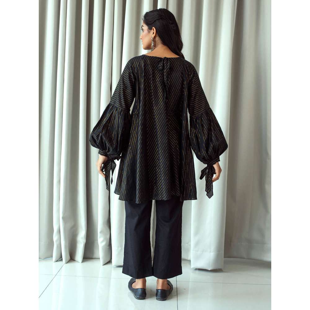Taro India Black & Gold Kurti