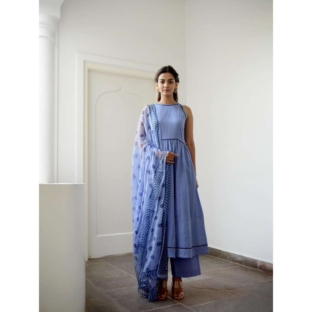 Taro india Persian indigo Kurta with Pant and Dupatta (Set of 3)