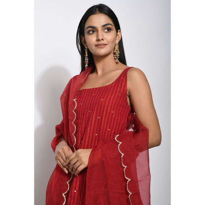 Taro india Crimson Red Kurta with Skirt and Dupatta (Set of 3)