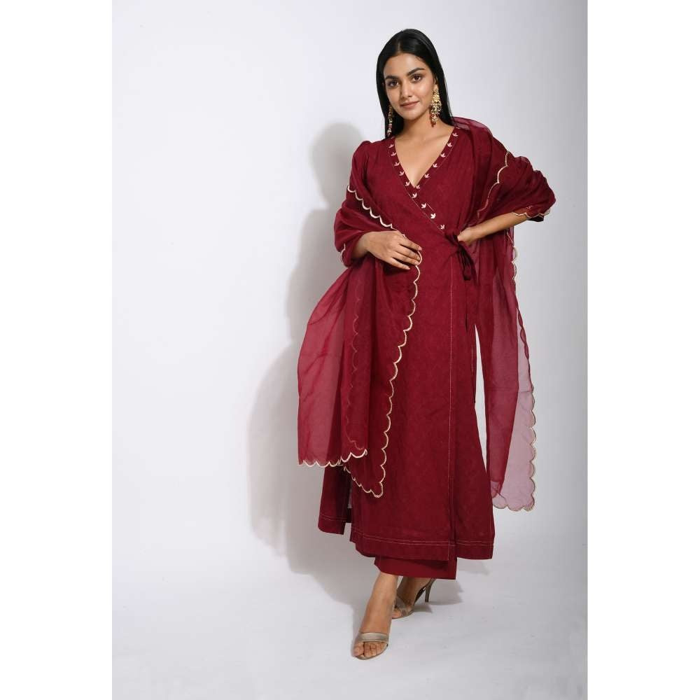 Taro india Garnet Kurta and Pant with Dupatta (Set of 3)