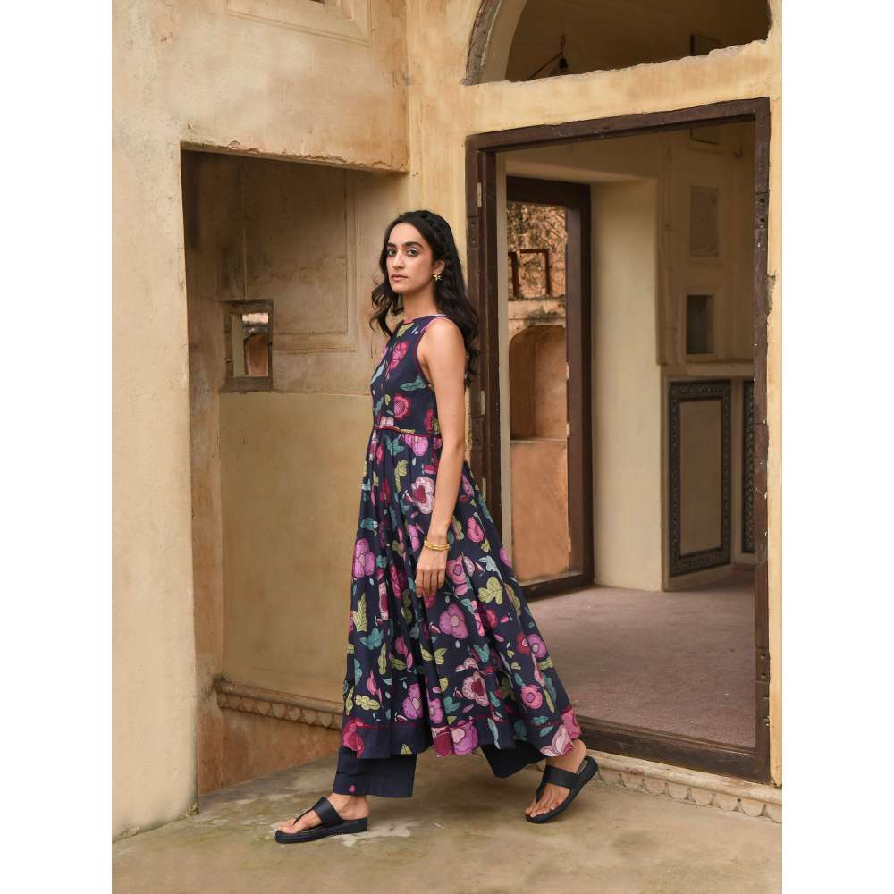 Taro India Berry Bloom Kurta with Pant and Dupatta (Set of 3)