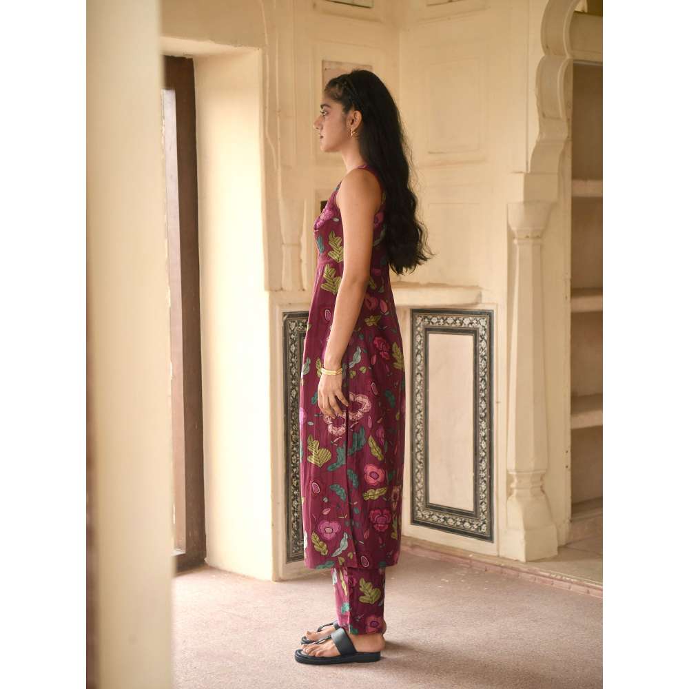 Taro India Shiraz Flower Kurta with Pant and Dupatta (Set of 3)