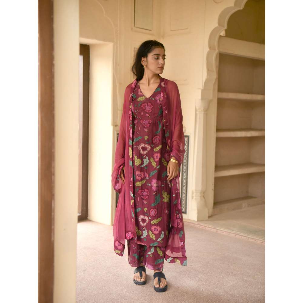 Taro India Shiraz Flower Kurta with Pant and Dupatta (Set of 3)