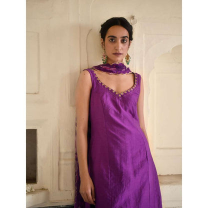 Taro India Grape Purple Kurta with Pant and Dupatta (Set of 3)