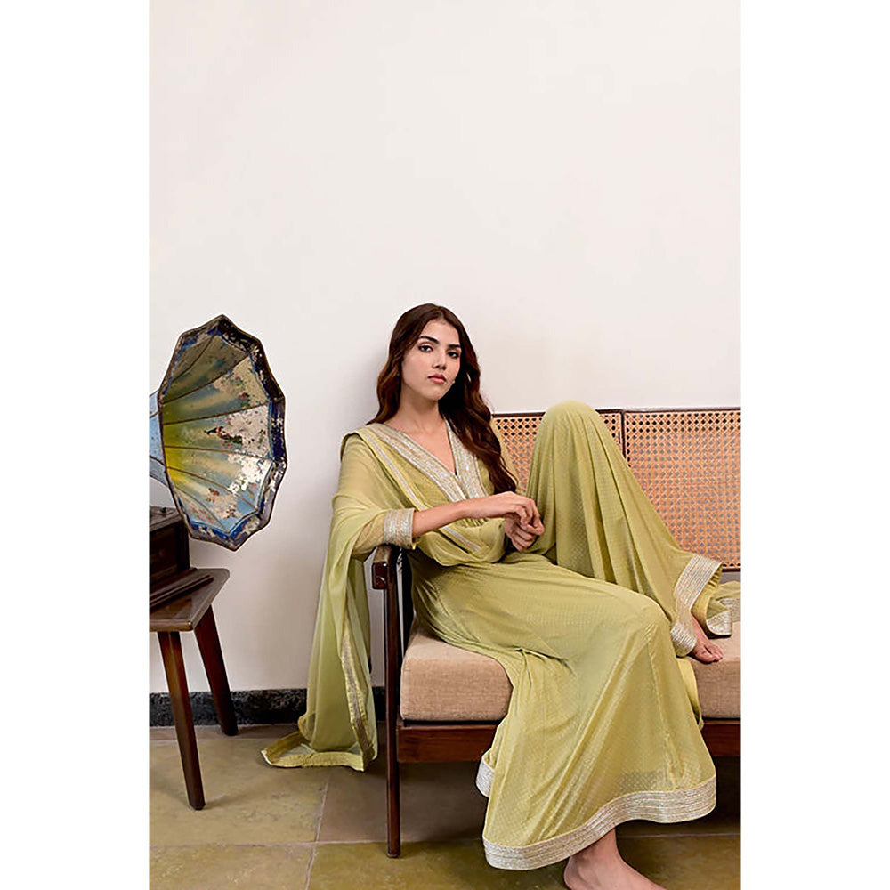 Taro India Inaya Kurta Pant With Dupatta And Crop Slip