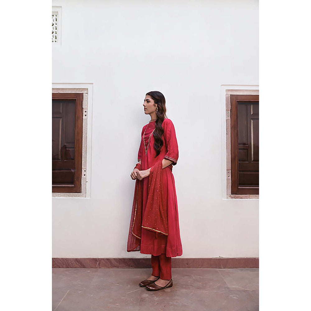 Taro India Aabroo Kurta With Pant And Dupatta