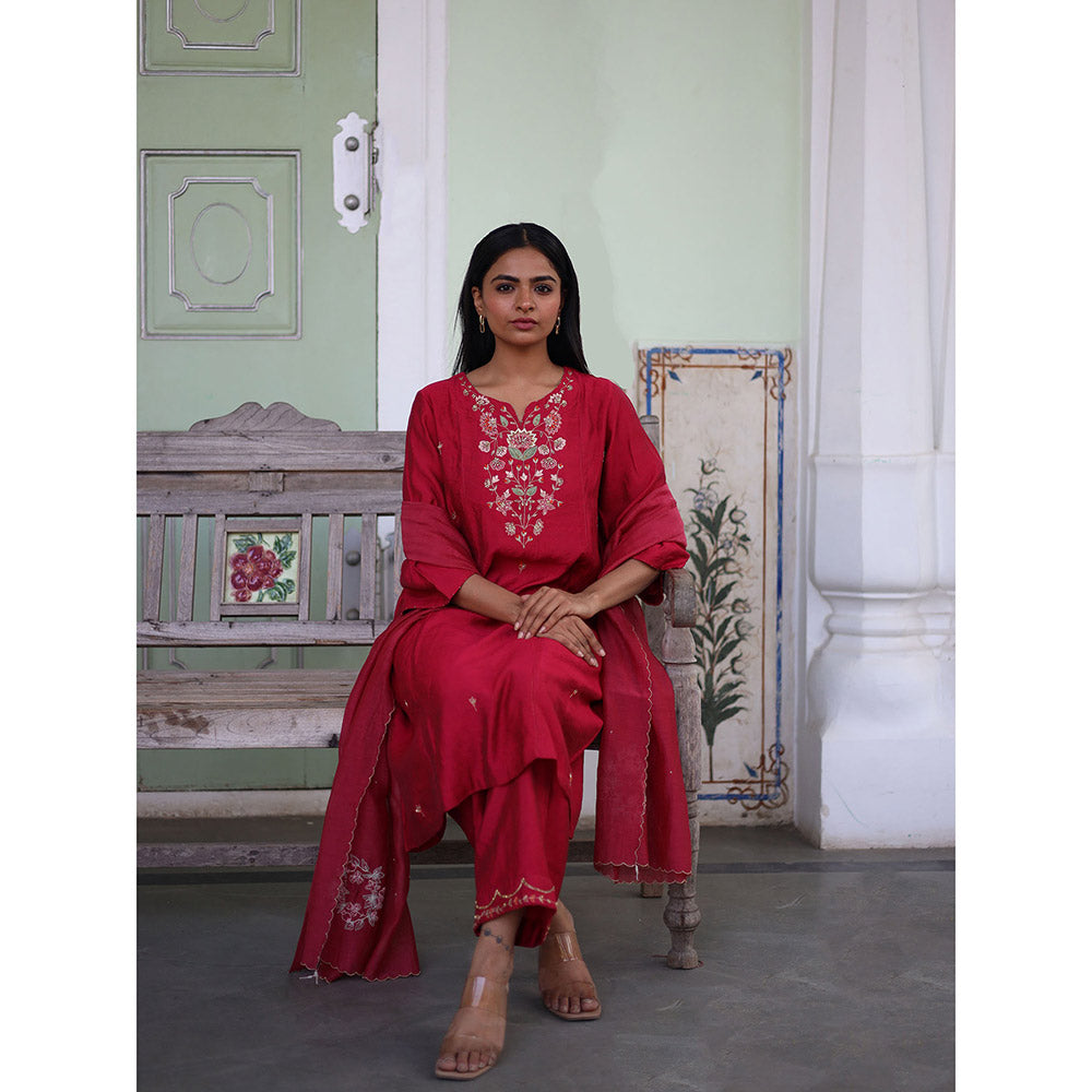 Tatwa Designs Red Floral Bouquet Kurta with Pant & Dupatta (Set of 3)