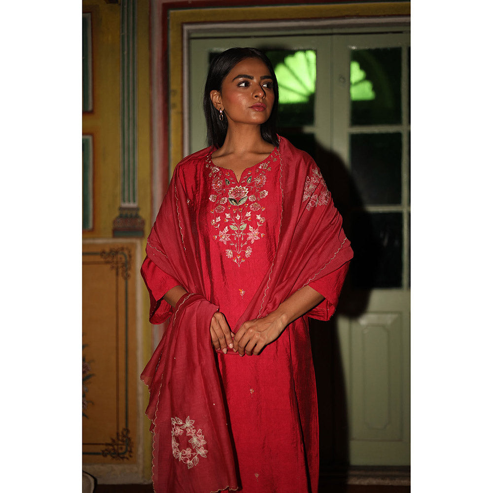 Tatwa Designs Red Floral Bouquet Kurta with Pant & Dupatta (Set of 3)