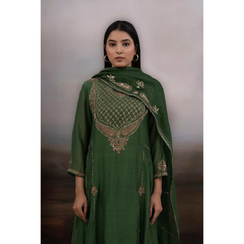Tatwa Designs Green Ambia Kurta with Pant and Dupatta (Set of 3)