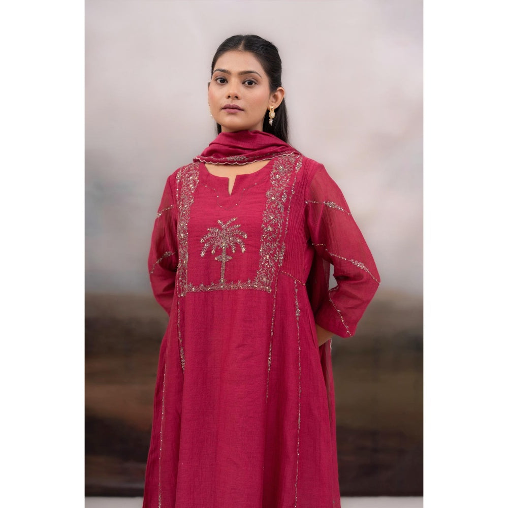 Tatwa Designs Rani Pink Ambia Kurta with Pant and Dupatta (Set of 3)