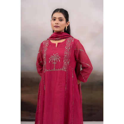 Tatwa Designs Rani Pink Ambia Kurta with Pant and Dupatta (Set of 3)