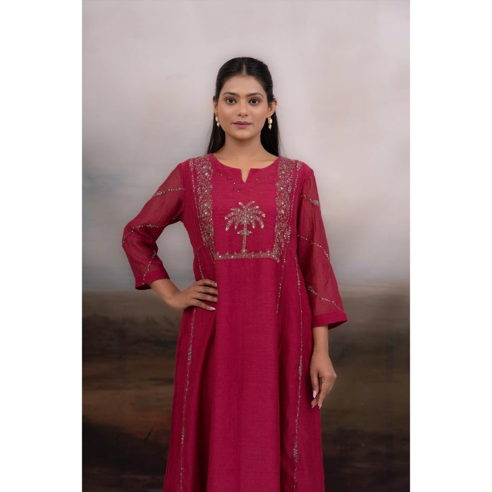 Tatwa Designs Rani Pink Ambia Kurta with Pant and Dupatta (Set of 3)
