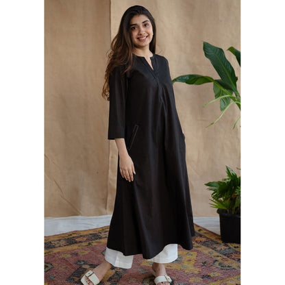The Indian Ethnic Co. Black Poplin Cotton Solid Kurta