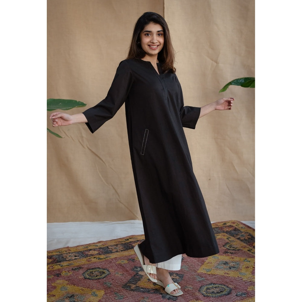 The Indian Ethnic Co. Black Poplin Cotton Solid Kurta