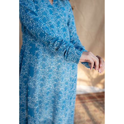 The Indian Ethnic Co. Blue A-Line Dabu Slub Cotton Printed V Neck Kurta