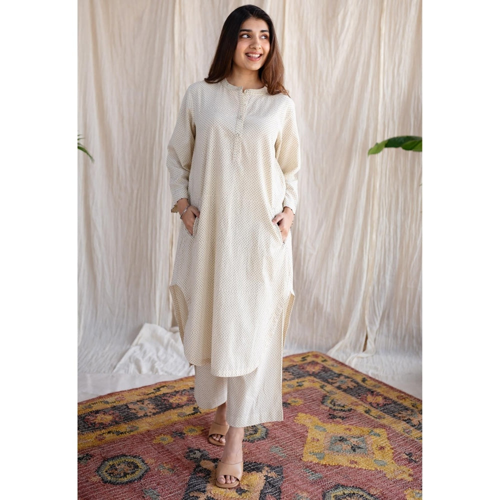 The Indian Ethnic Co. Off-White Straight Ajrakh Handblock Printed Cotton Pant