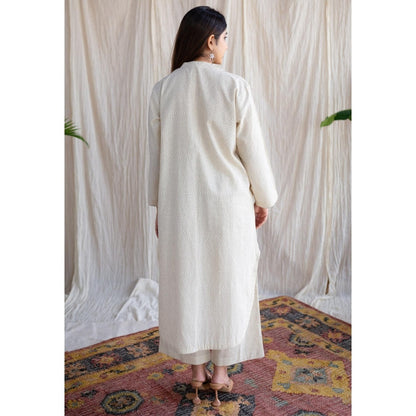 The Indian Ethnic Co. Ivory Loose Ajrakh Printed Cotton Kurta With Full Sleeves & Embroidered