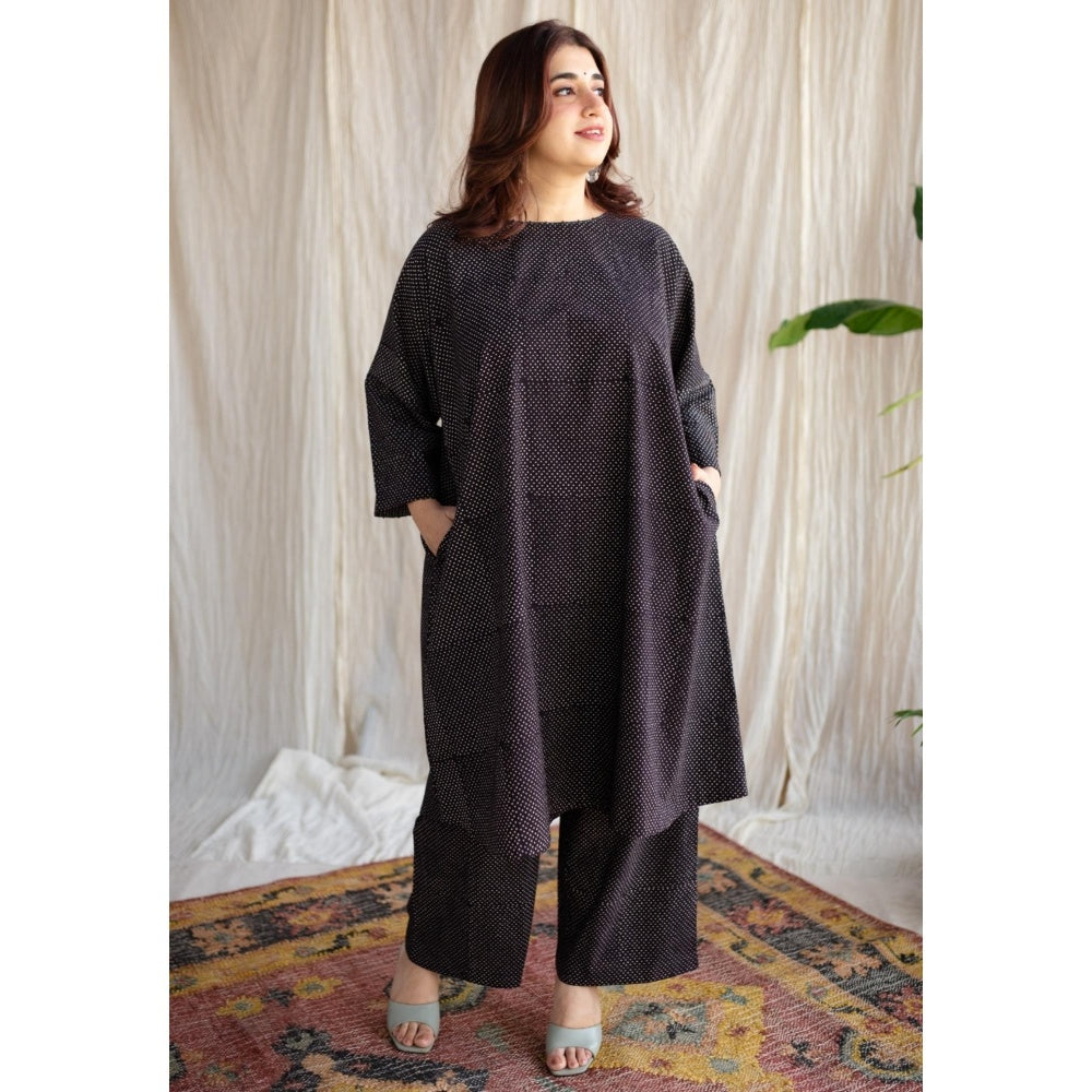 The Indian Ethnic Co. Navy Blue Loose Printed Cotton Kurta With Round Neck & Embroidered