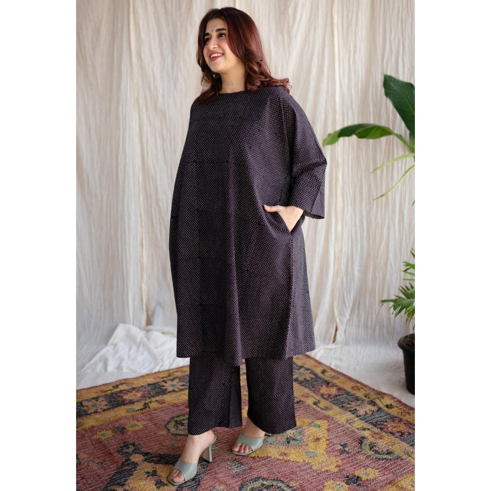 The Indian Ethnic Co. Navy Blue Loose Printed Cotton Kurta With Round Neck & Embroidered