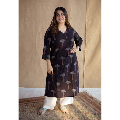 The Indian Ethnic Co. Charcoal Straight Ajrakh Hand Block Printed Cotton Kurta