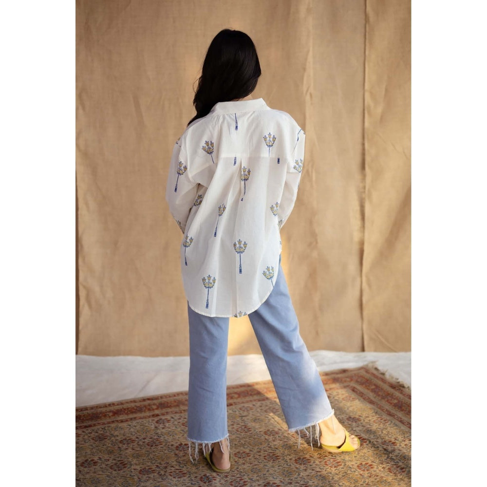 The Indian Ethnic Co. White Loose Hand Block Printed Cotton Shirt