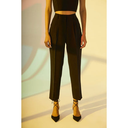 The Dapper Lady Astral Pleated Pants - Black