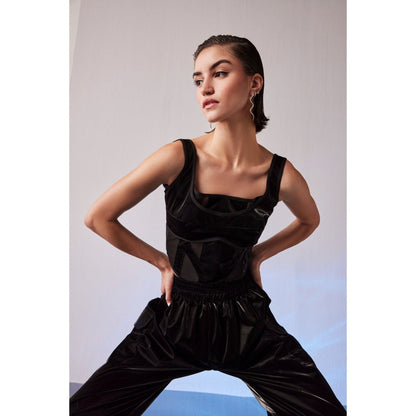 The Dapper Lady Tokyo Black Solid Top