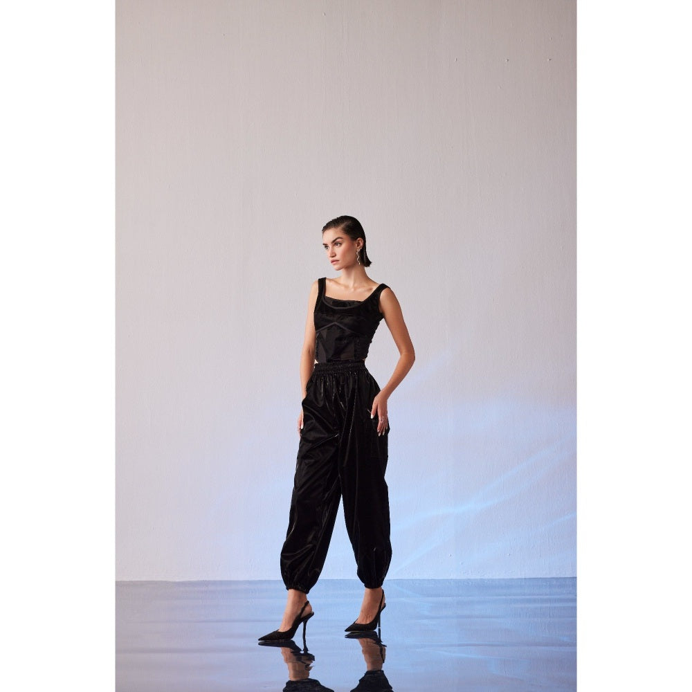 The Dapper Lady Tokyo Black Solid Top