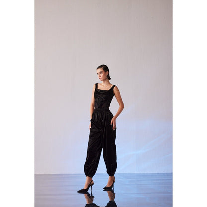 The Dapper Lady Tokyo Black Solid Top