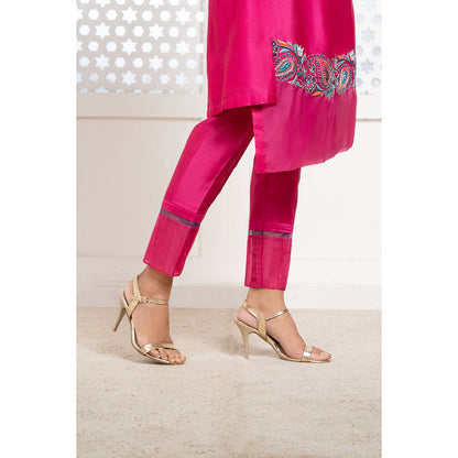 THE AARYA Pink Handwoven Chanderi Embroidered Kurta (Set of 3)