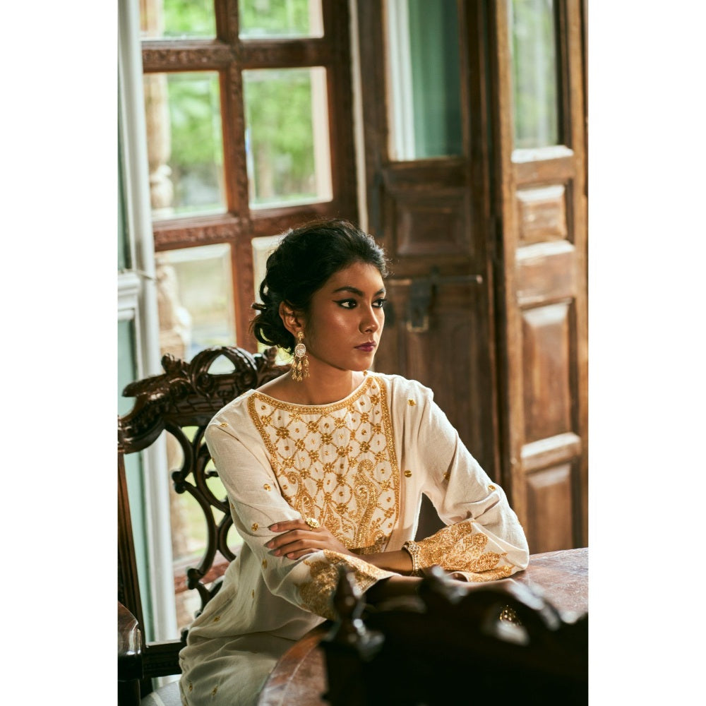 The Whole Nine Yards Ekkam Ivory Kurta
