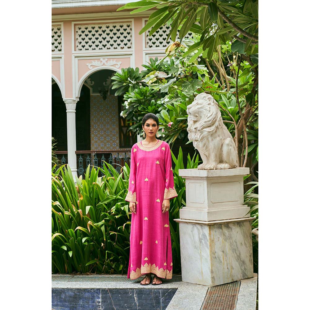 The Whole Nine Yards Roosa Gulabi Kaftan