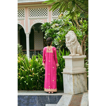 The Whole Nine Yards Roosa Gulabi Kaftan