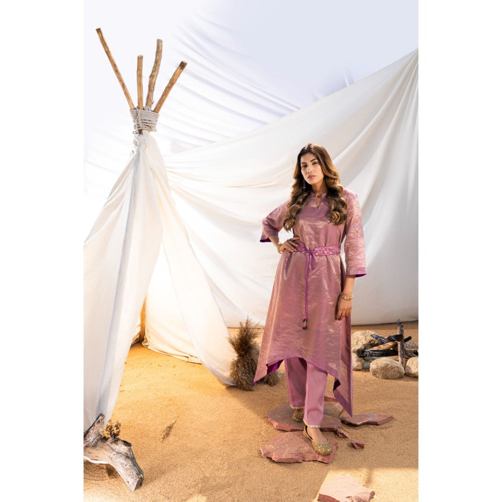 The White Tree Studio Mauve Handloom Zari Kurta, Pant, Inner & Embroidered Belt (Set of 4)