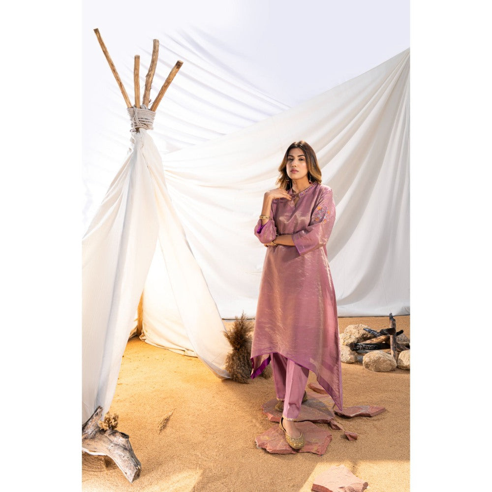 The White Tree Studio Mauve Handloom Zari Kurta, Pant, Inner & Embroidered Belt (Set of 4)