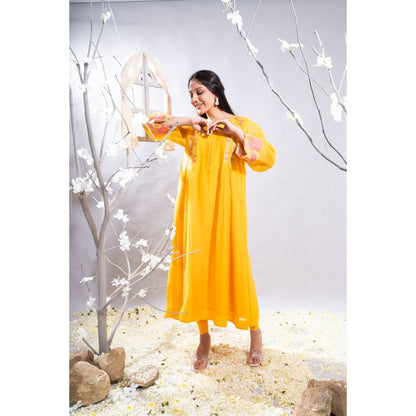 The White Tree Studio Afsheen Embroidered & Cross Smock Kurta with Pant & Inner (Set of 3)
