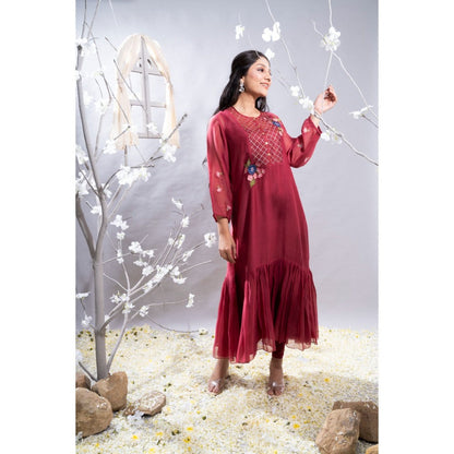The White Tree Studio Parizad 3D Florals & Embroidered Kurta with Pant & Inner (Set of 3)