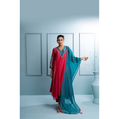 The White Tree Studio Pink Kalidas Kurta with Inner, Pant and Dupatta (Set of 4)