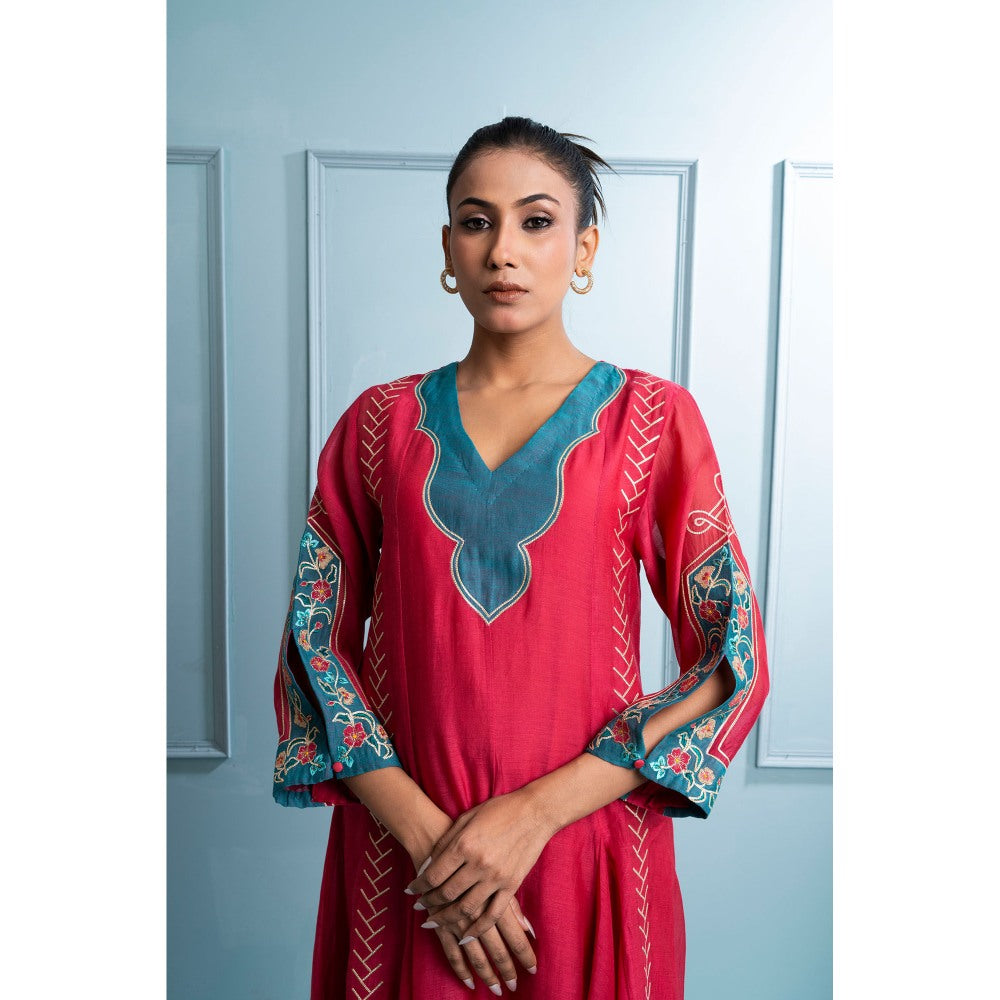 The White Tree Studio Pink Kalidas Kurta with Inner, Pant and Dupatta (Set of 4)