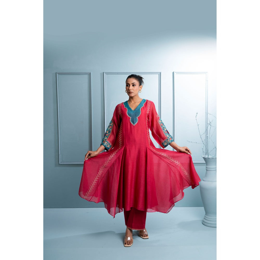 The White Tree Studio Pink Kalidas Kurta with Inner, Pant and Dupatta (Set of 4)