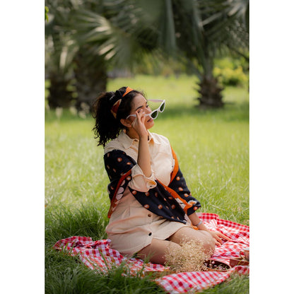 Thee Modern Roots Women Lotus Lagoon Silk Stole Black